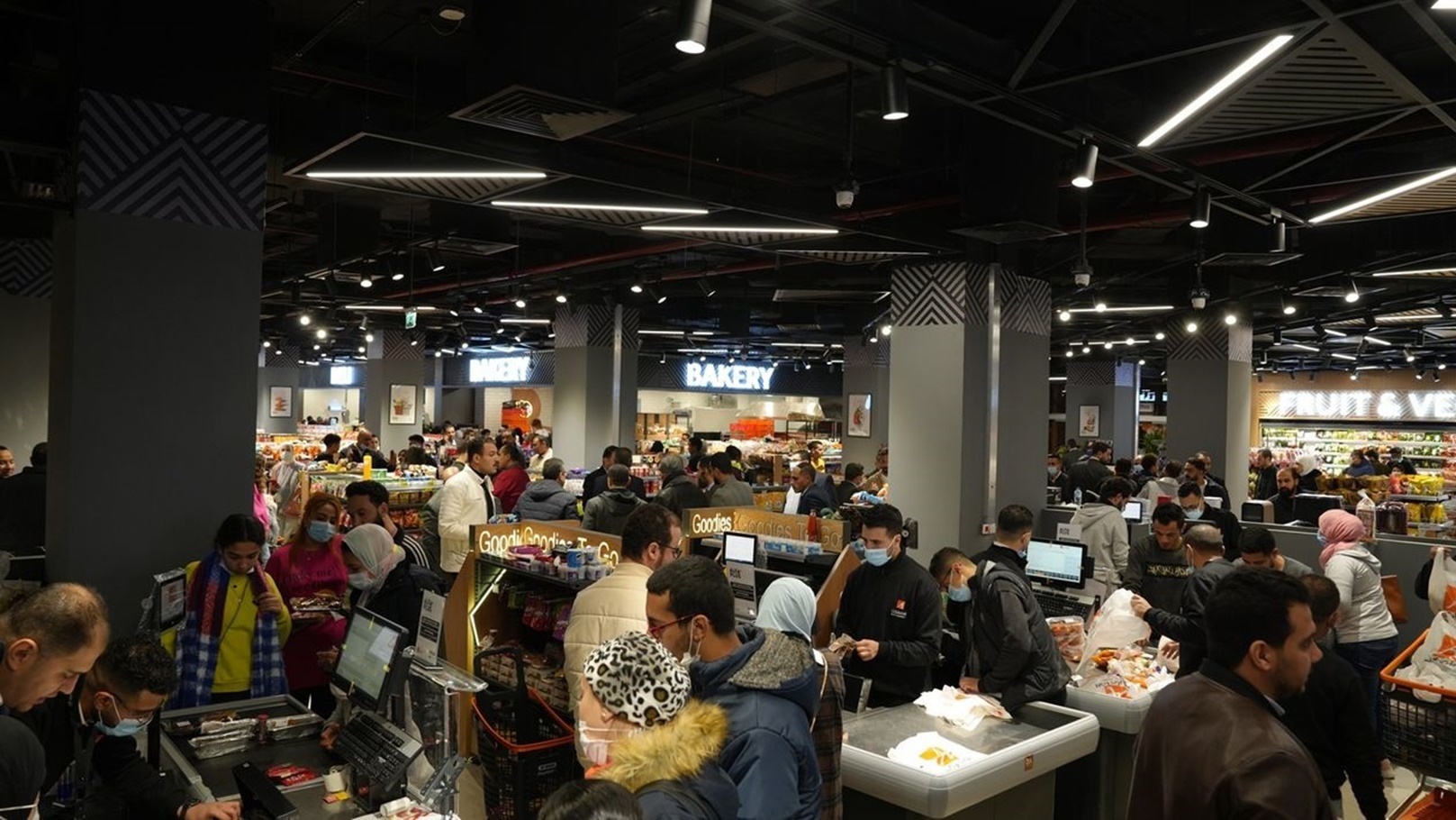 التسوق في المتاجر