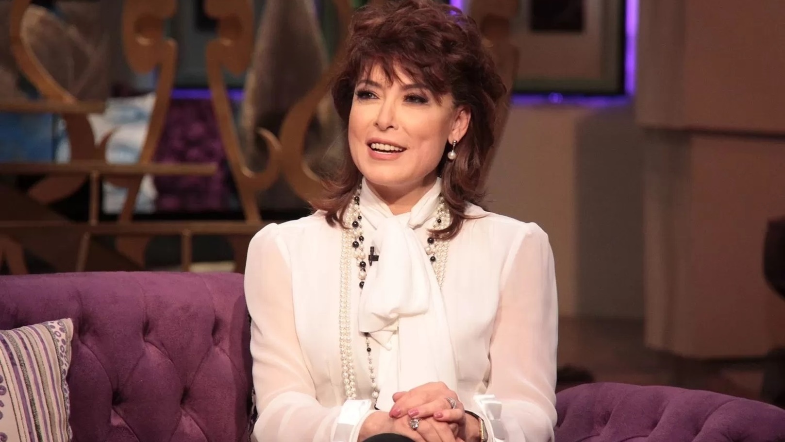 المطربة أنوشكا