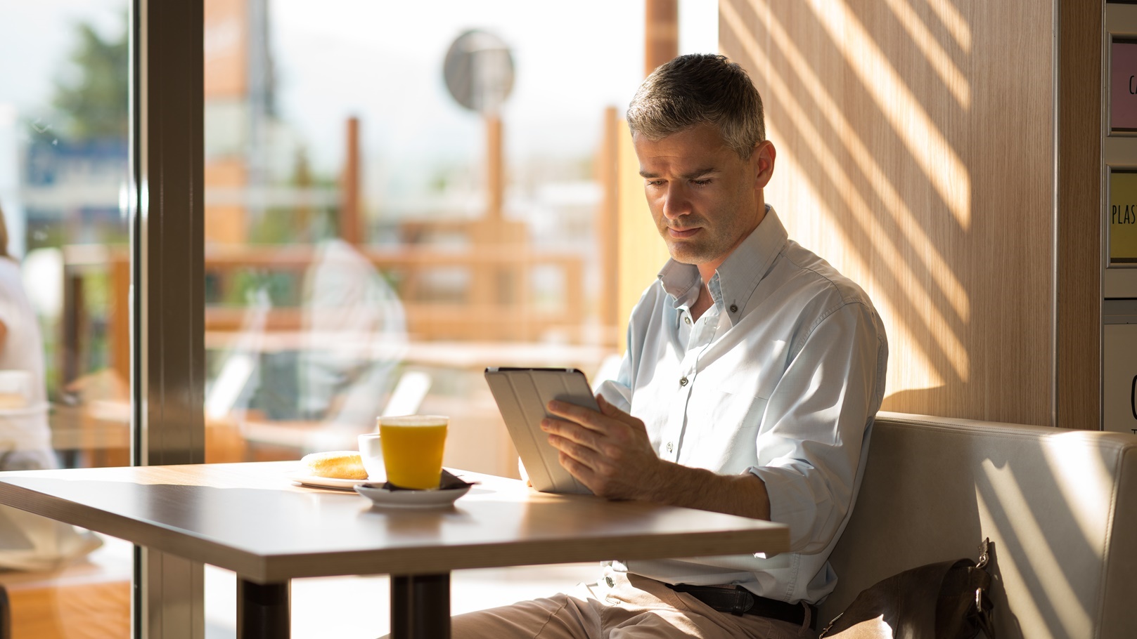 breakfast-at-the-cafe-2021-08-26-22-39-58-utc