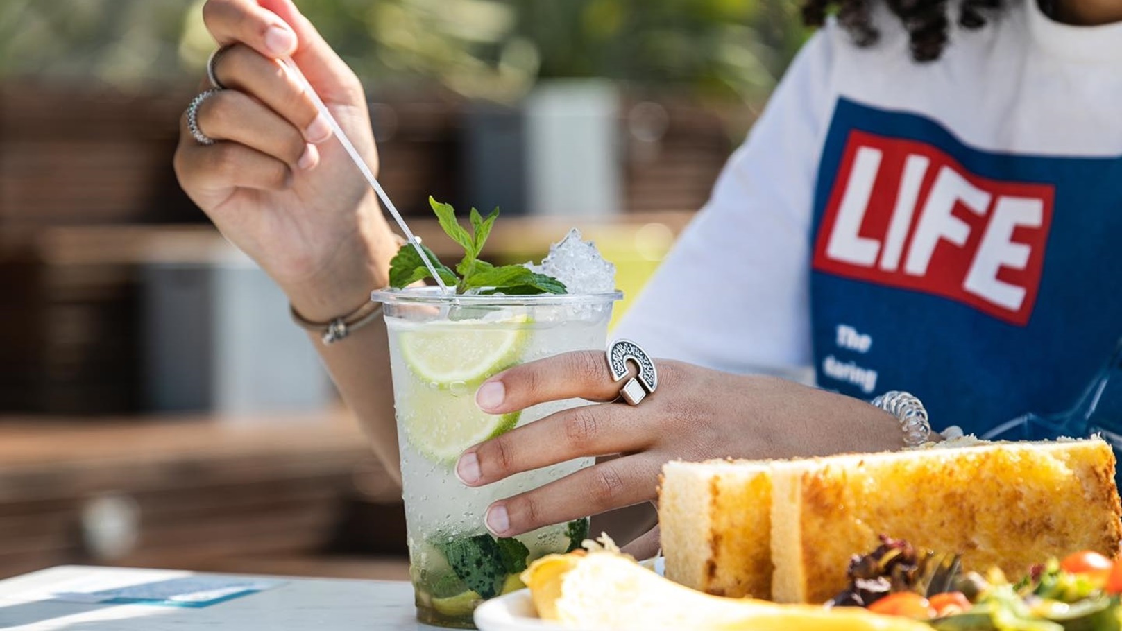 الأكل في MAAT