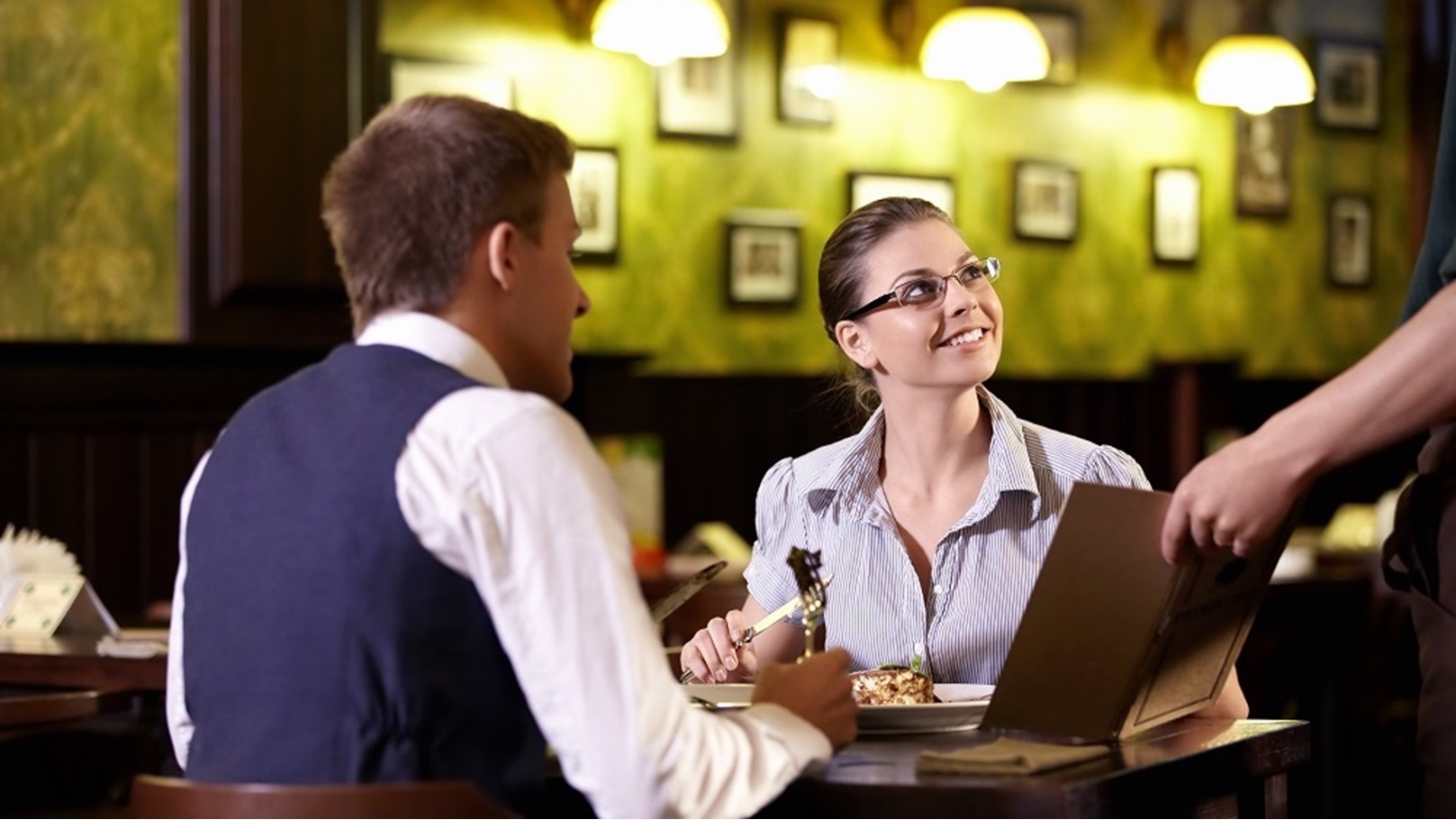 at-restaurant-2021-09-03-02-57-50-utc