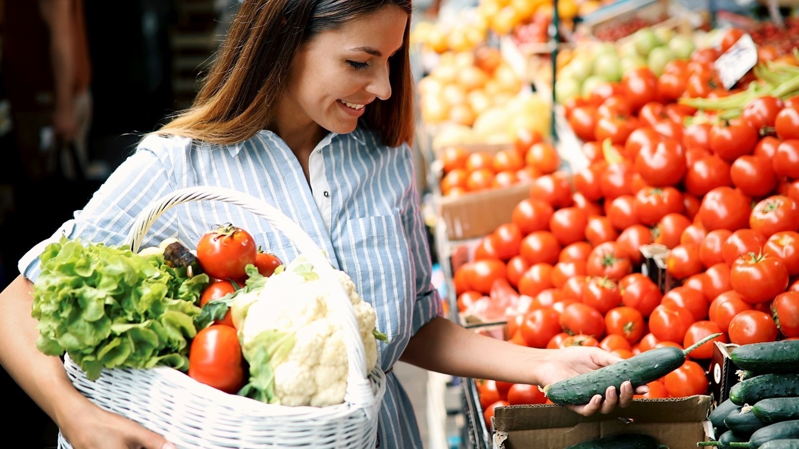 beautiful-women-shopping-vegetables-and-fruits-2021-08-26-17-33-23-utc
