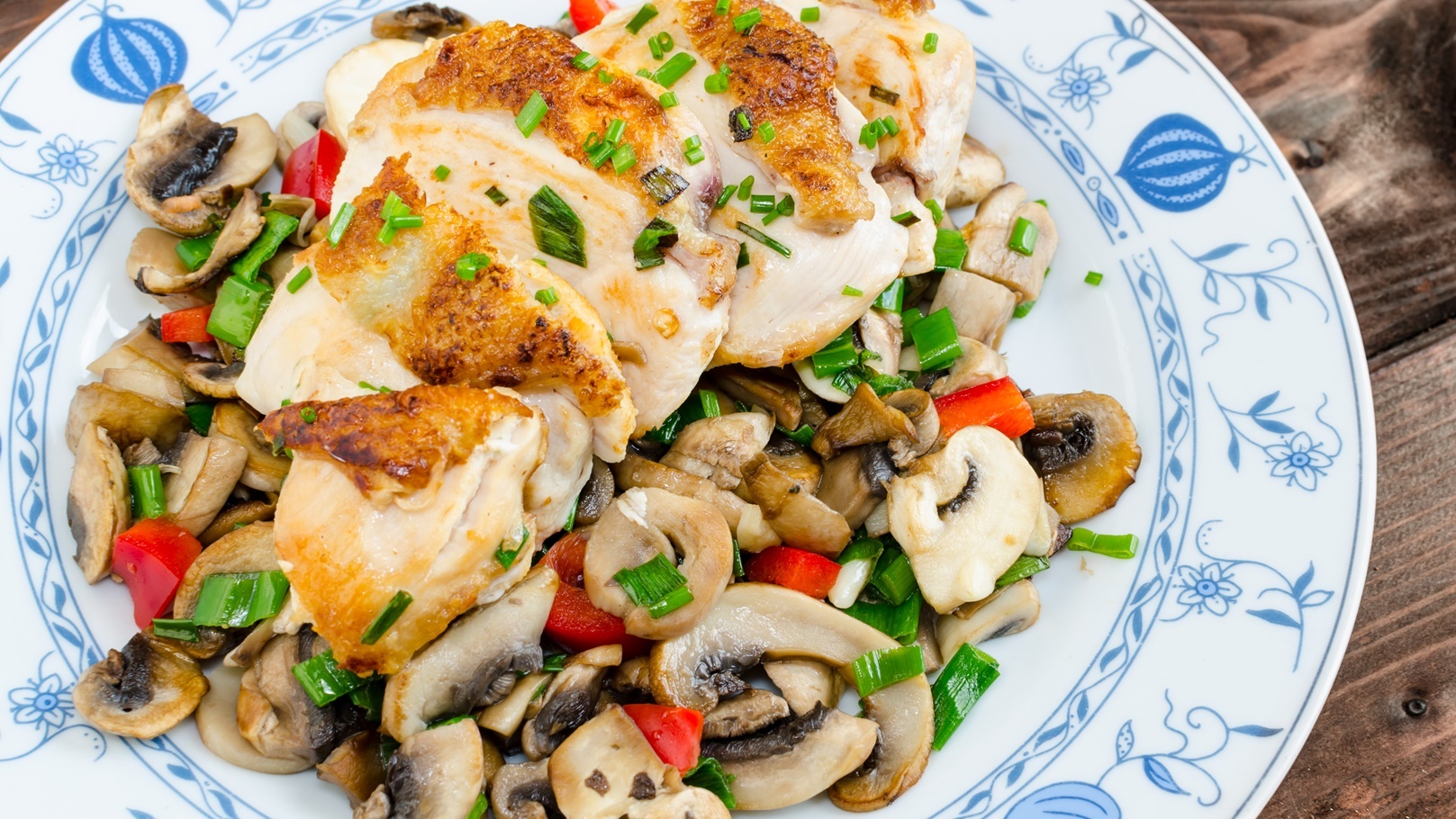 chicken-breast-with-mushrooms-and-spring-onions-2022-02-06-07-00-55-utc