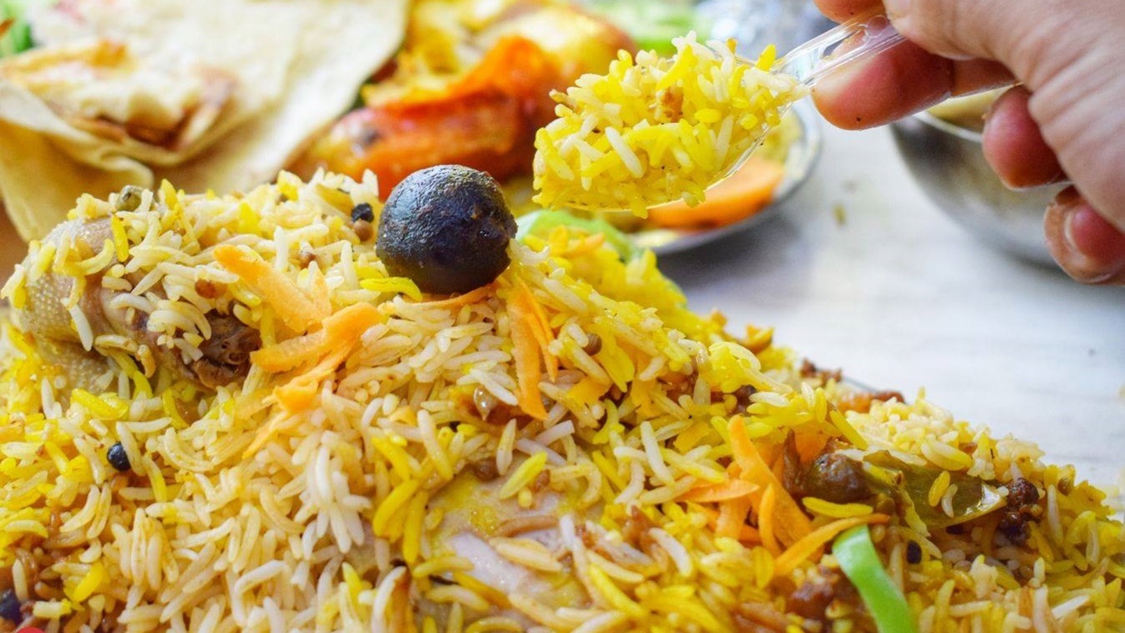 64686073_1385536368277596_88106512433545216_n