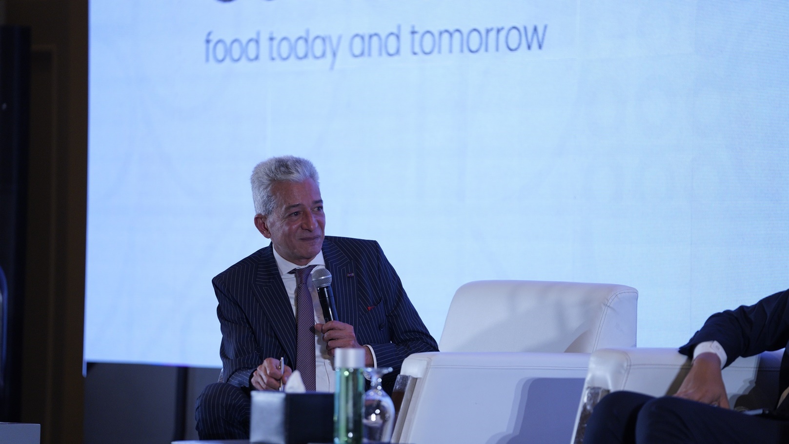 الدكتور علاء عزت