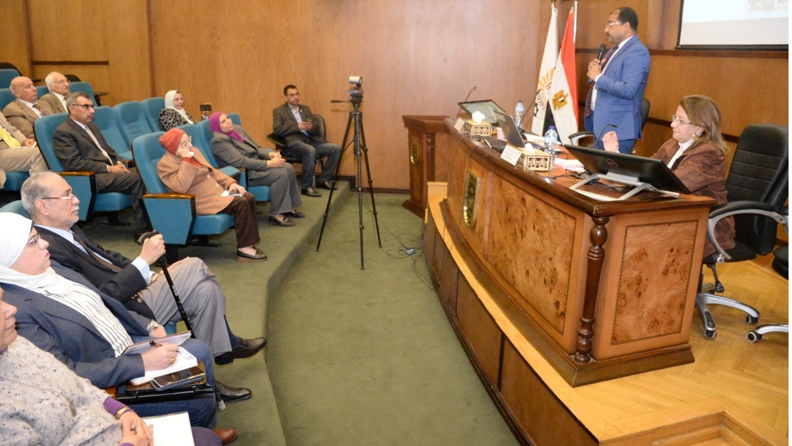 ندوة معهد التخطيط القومي