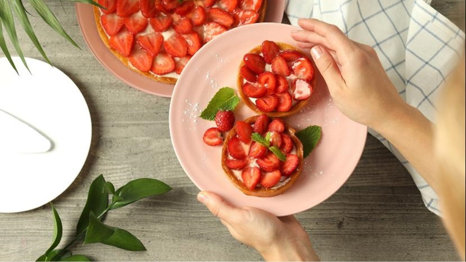 طريقة عمل تارت الفراولة