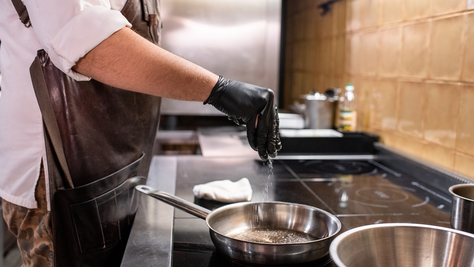 adding-salt-2021-09-24-03-13-46-utc