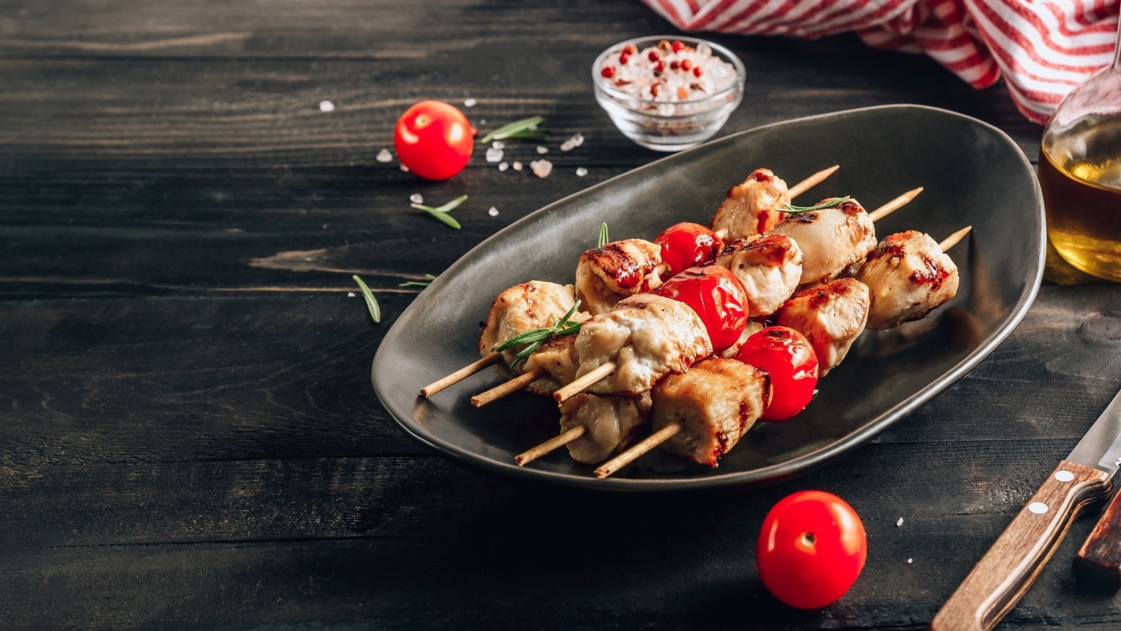 grilled-chicken-skewers-2021-08-29-03-40-32-utc