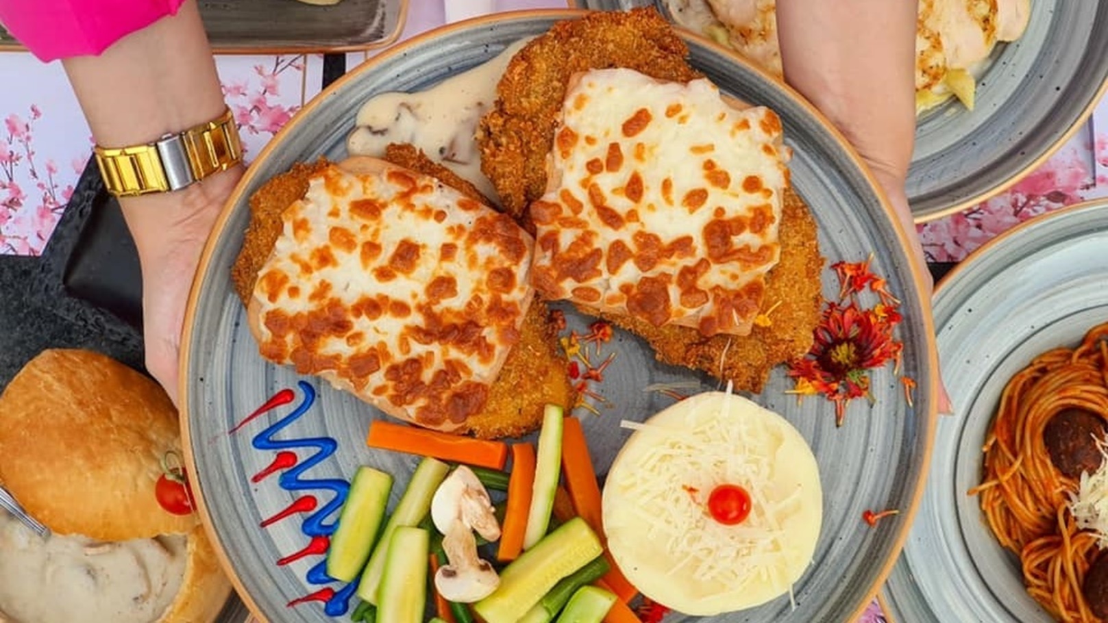 255972221_405672584371988_7549047423739800811_n