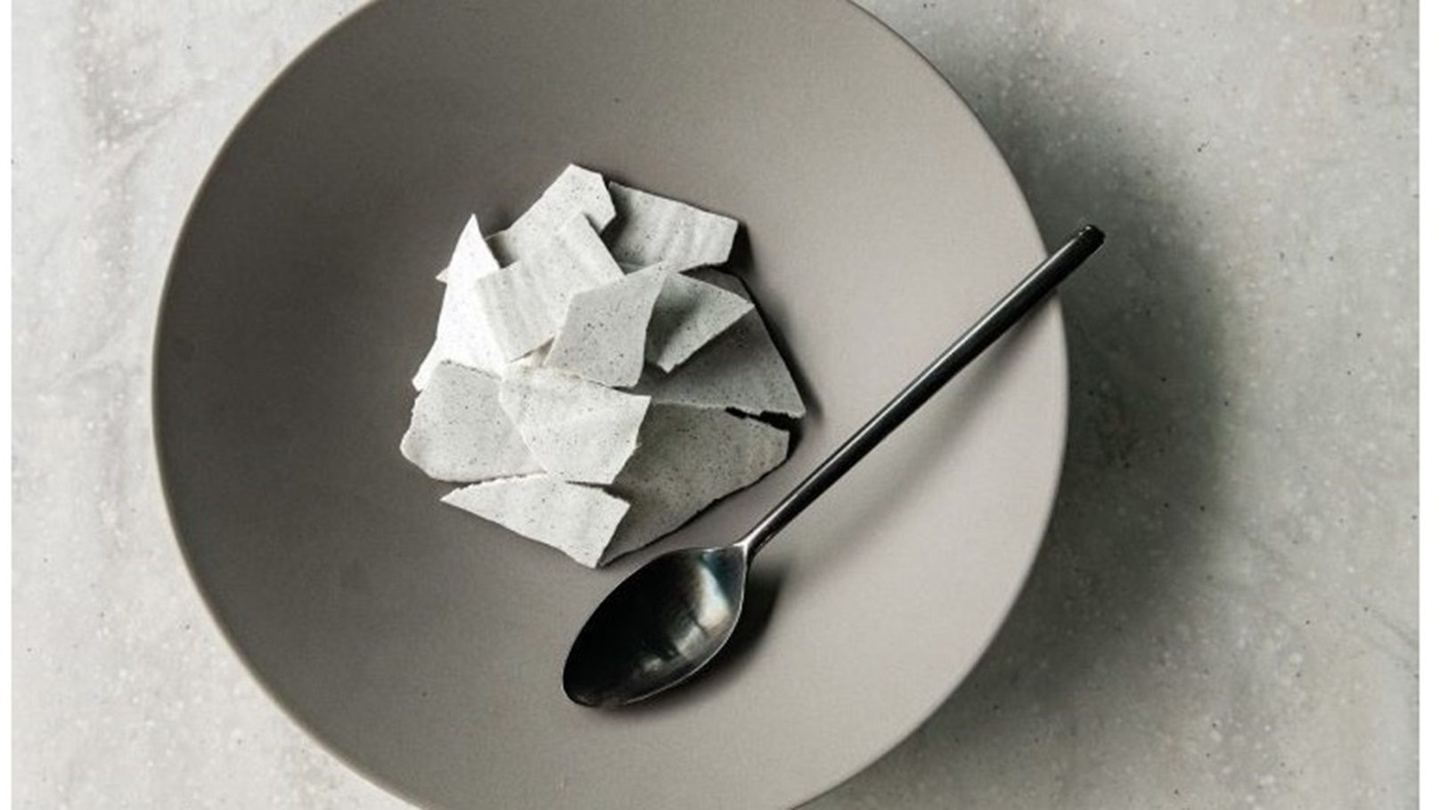 77103-plaster-like-dessert2-750x500