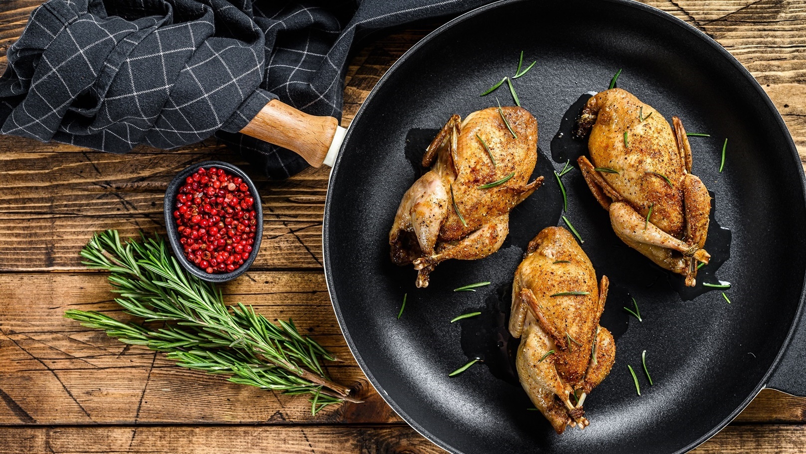 طريقة عمل حمام محشي بالأرز