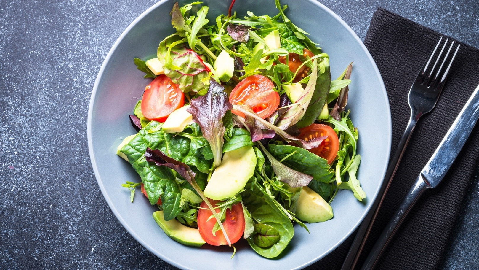 طريقة عمل سلطة الجرجير بالجبنة الفيتا وعين الجمل