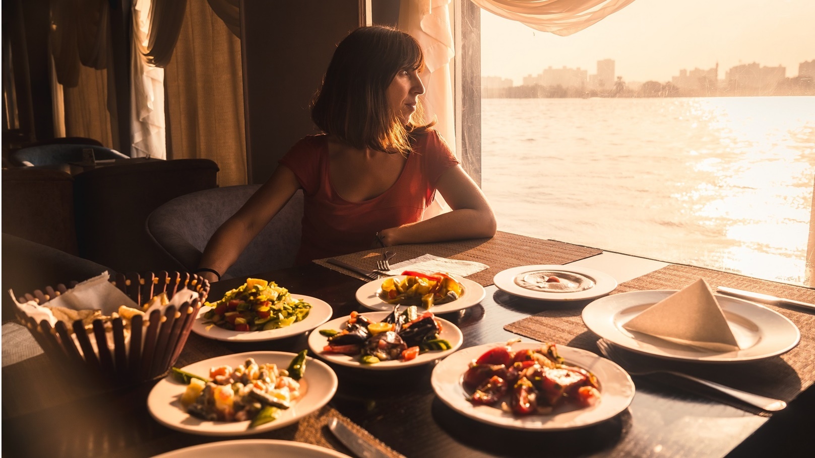 مطعم على النيل