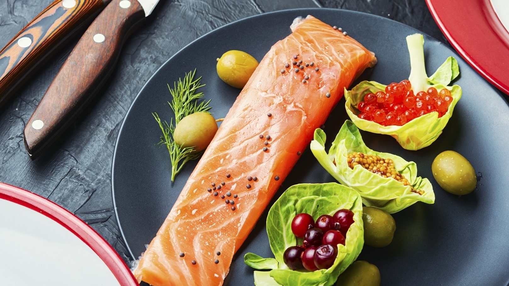 salted-salmon-with-spices-سلمون مدخن (1)