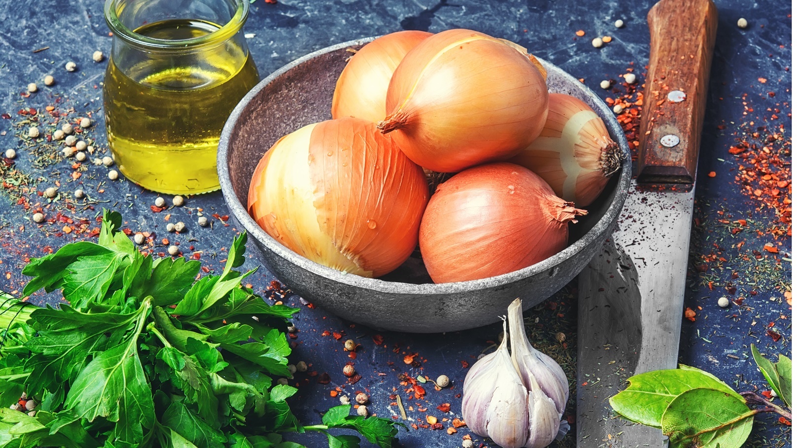 onions-and-parsley-2021-08-26-15-51-08-utc