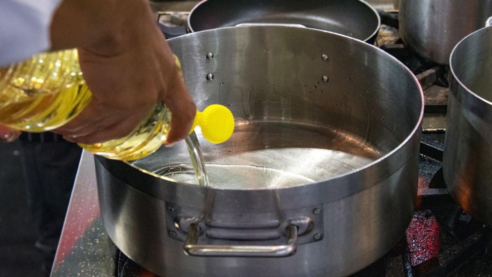 استخدامات زيت الطعام المستعمل