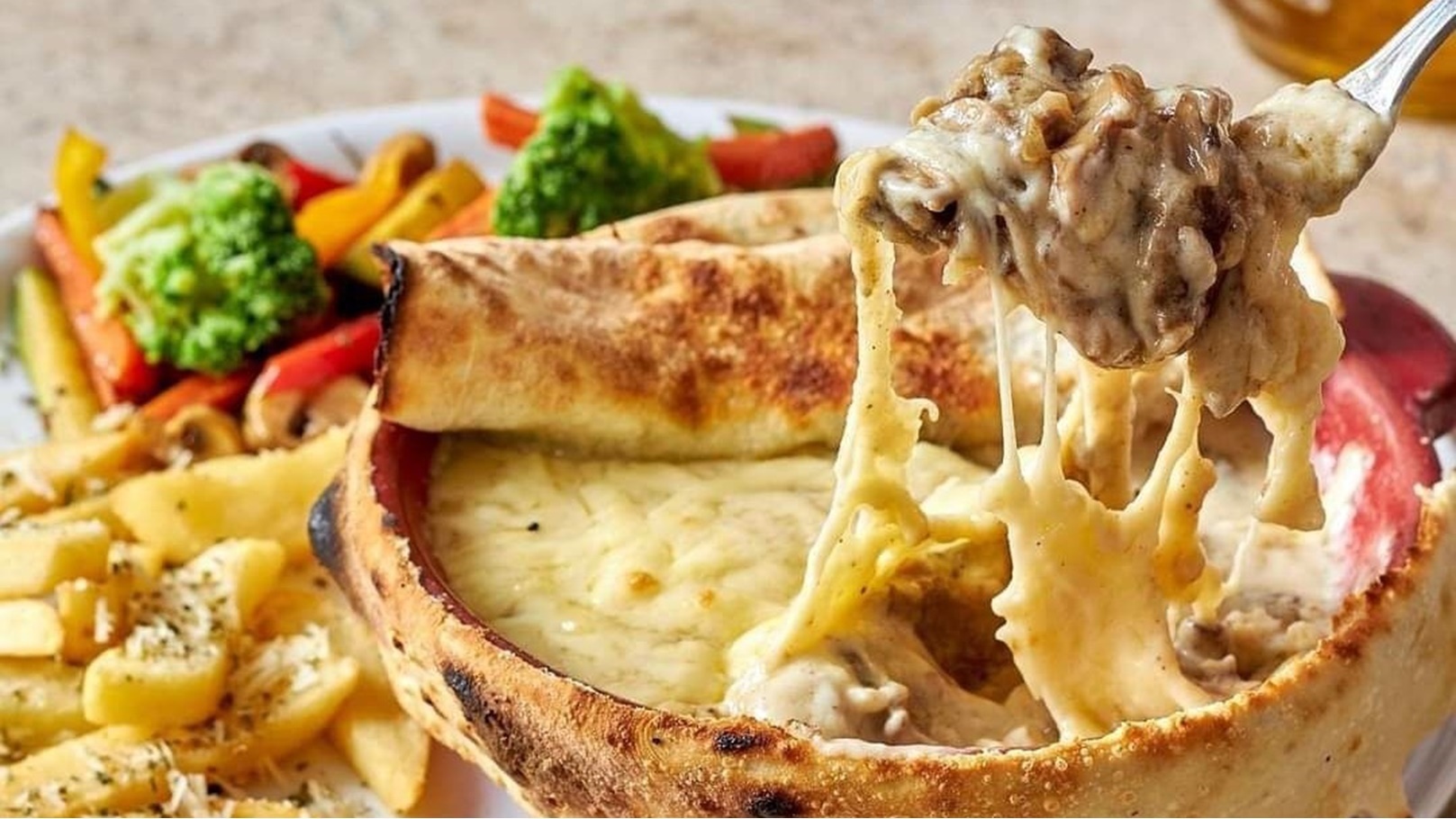 بيتزا مقلوبة