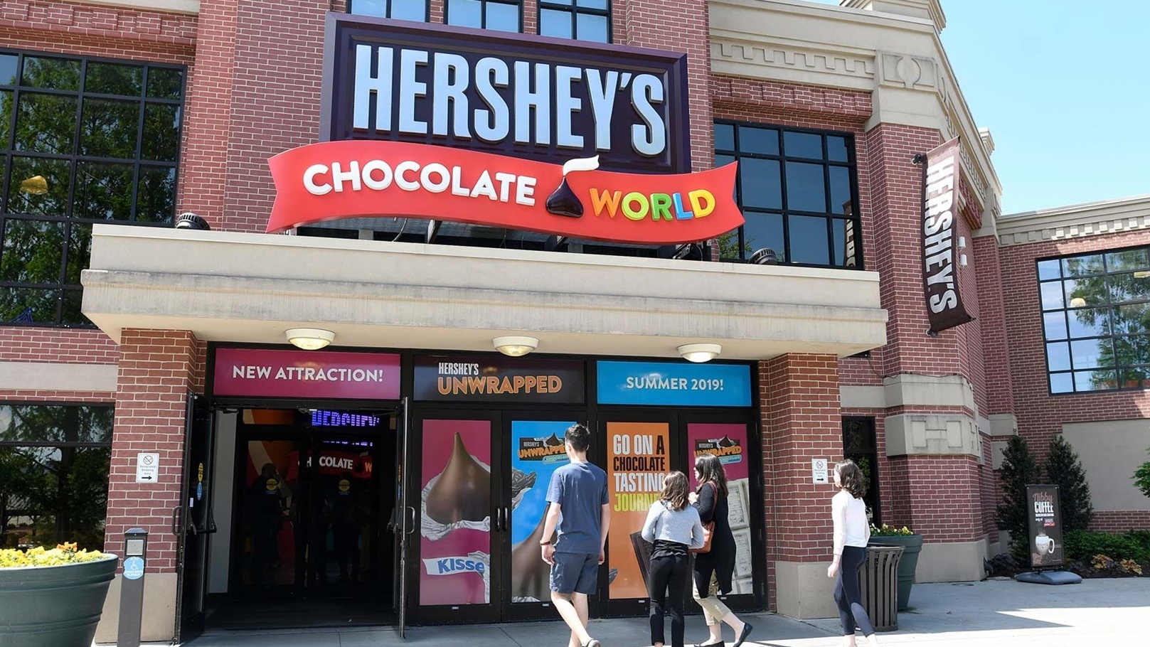 hersheys-unwrapped-3-UNWRAPPED0519