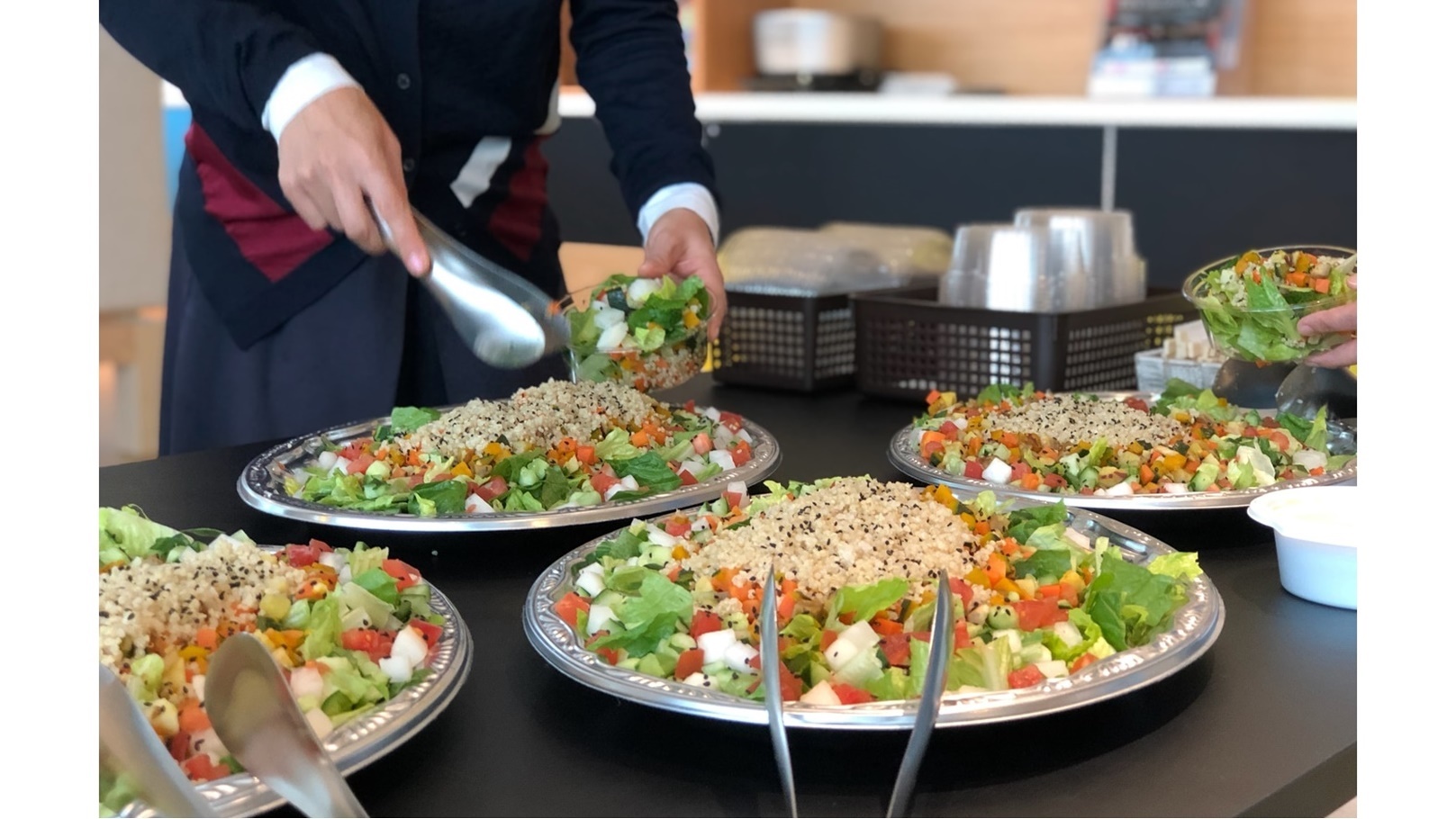 VegNews.CateringCafeteria.yu-hosoi.unsplash