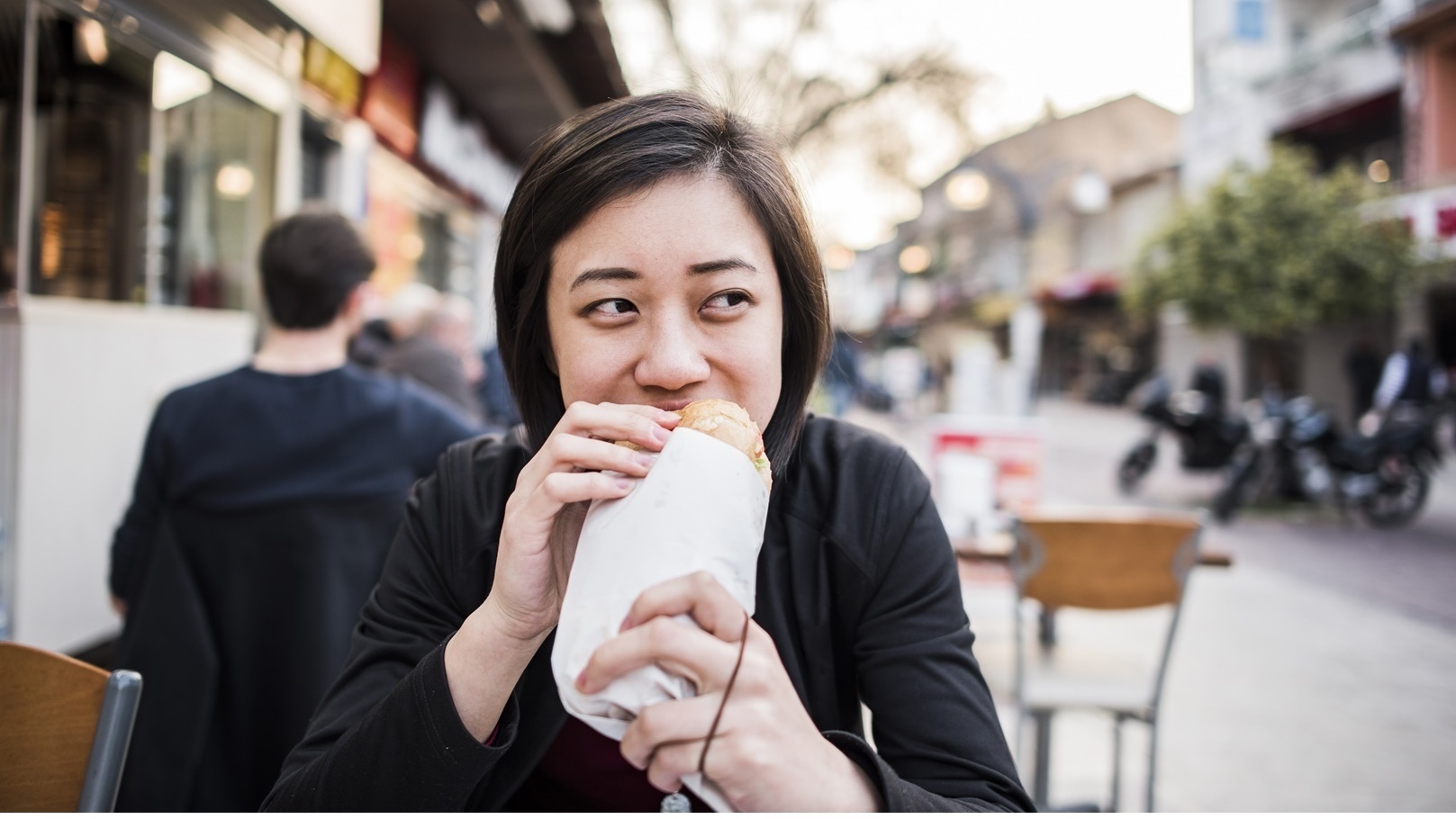 3202224192355825000401