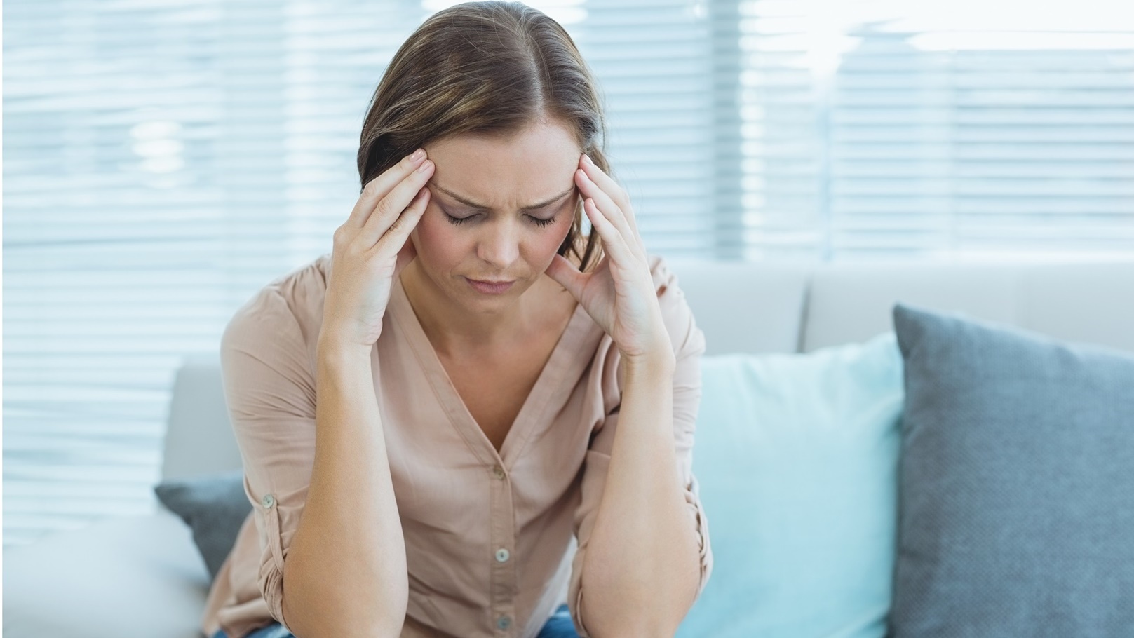 سيدة تعاني من الارهاق