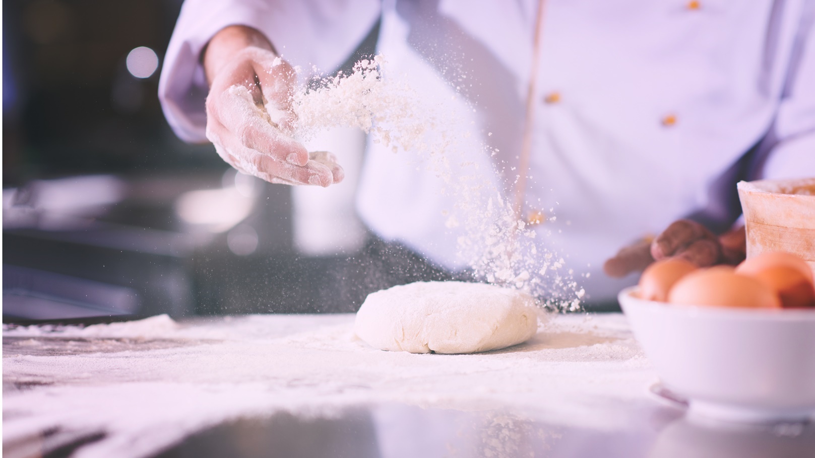 صنع البيتزا