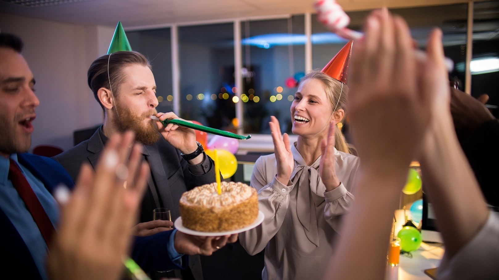 الاحتفال بعيد ميلاد