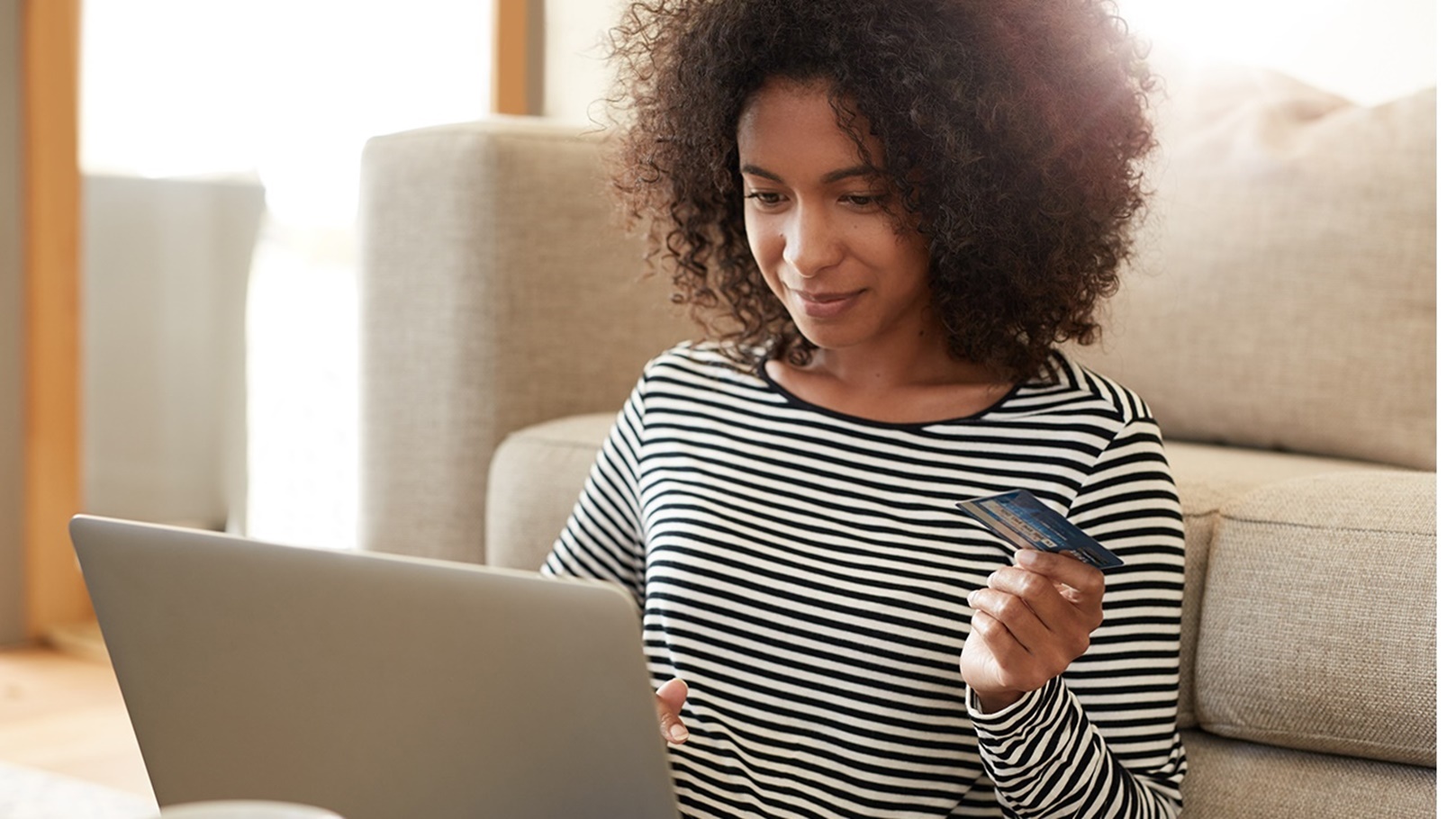 الشراء أون لاين