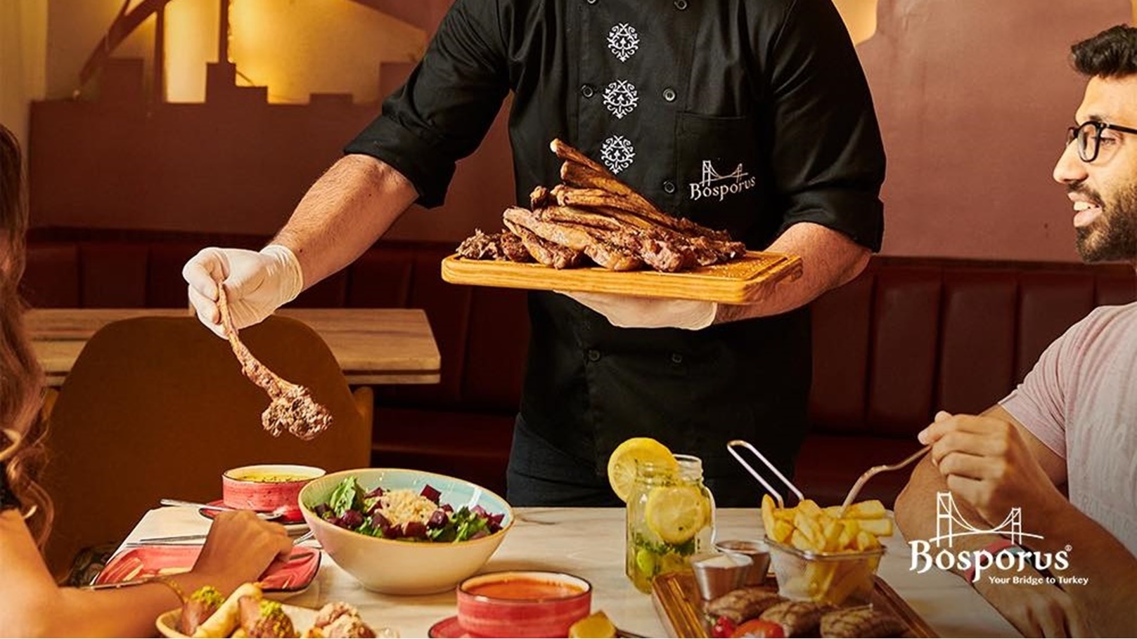 تناول الطعام في مطعم Bosporus