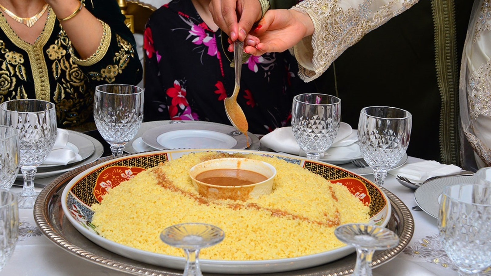 conseils-pour-preparer-une-table-marocaine-haut-de-gamme