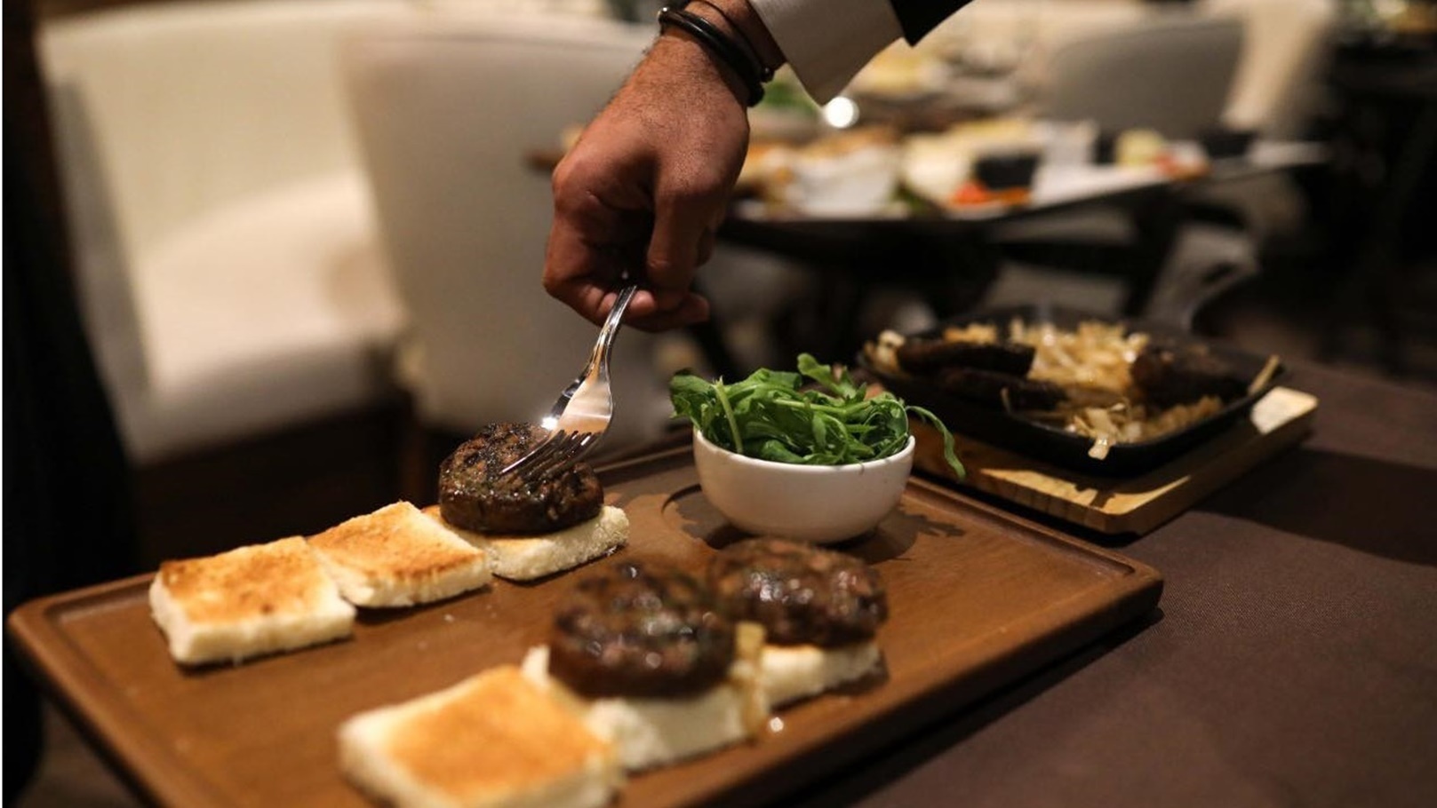 274525000_1041012853161084_5402652024632358722_n