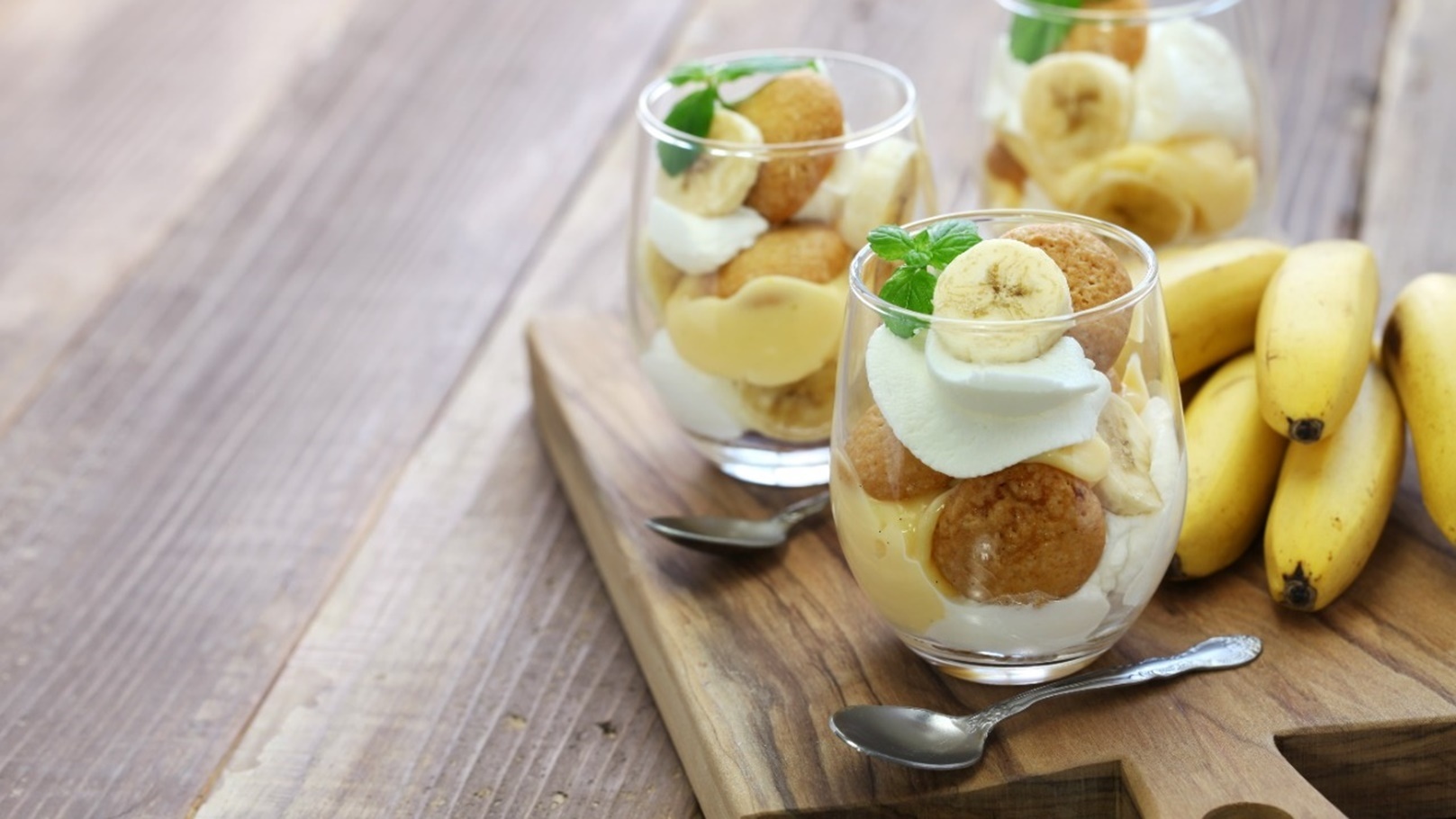 طريقة عمل حلو الموز بالكاسترد في البيت