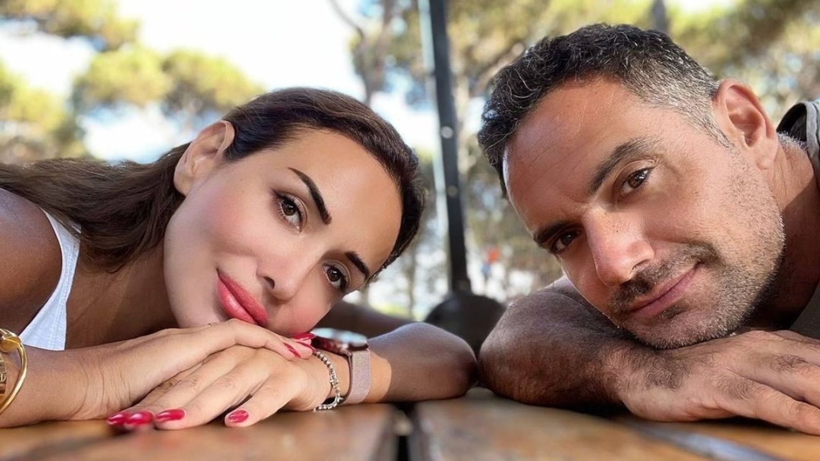 الفنان أيمن قيسوني مع زوجته اللبنانية