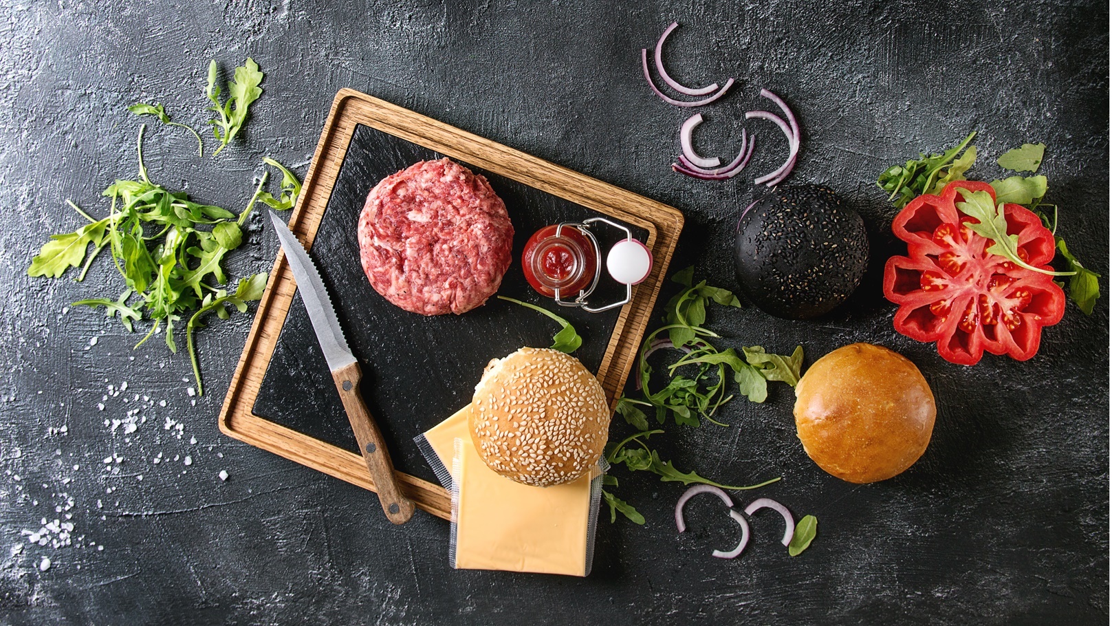 طريقة عمل الميني برجر بالمسقعة