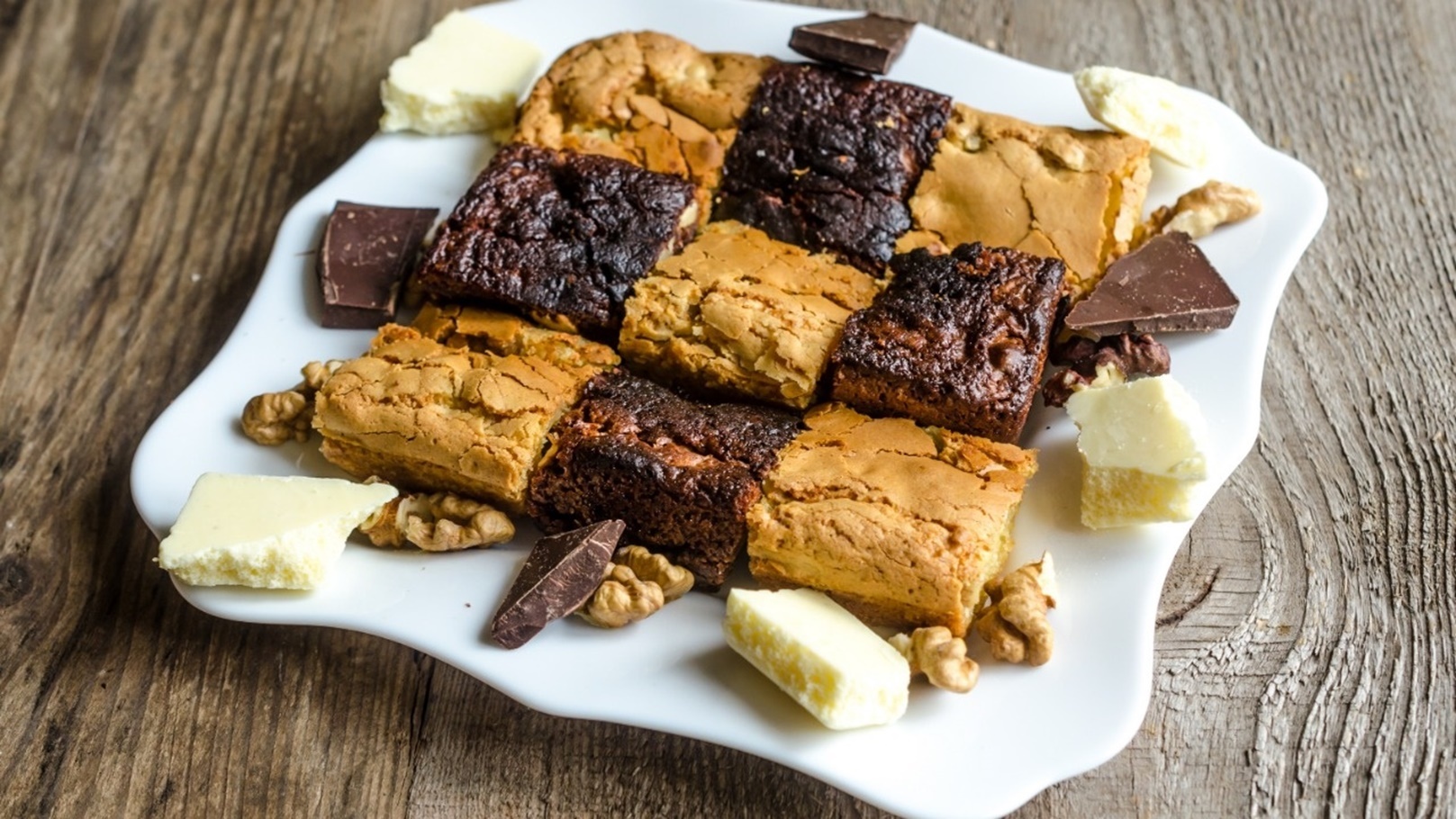 براونيز شقراء