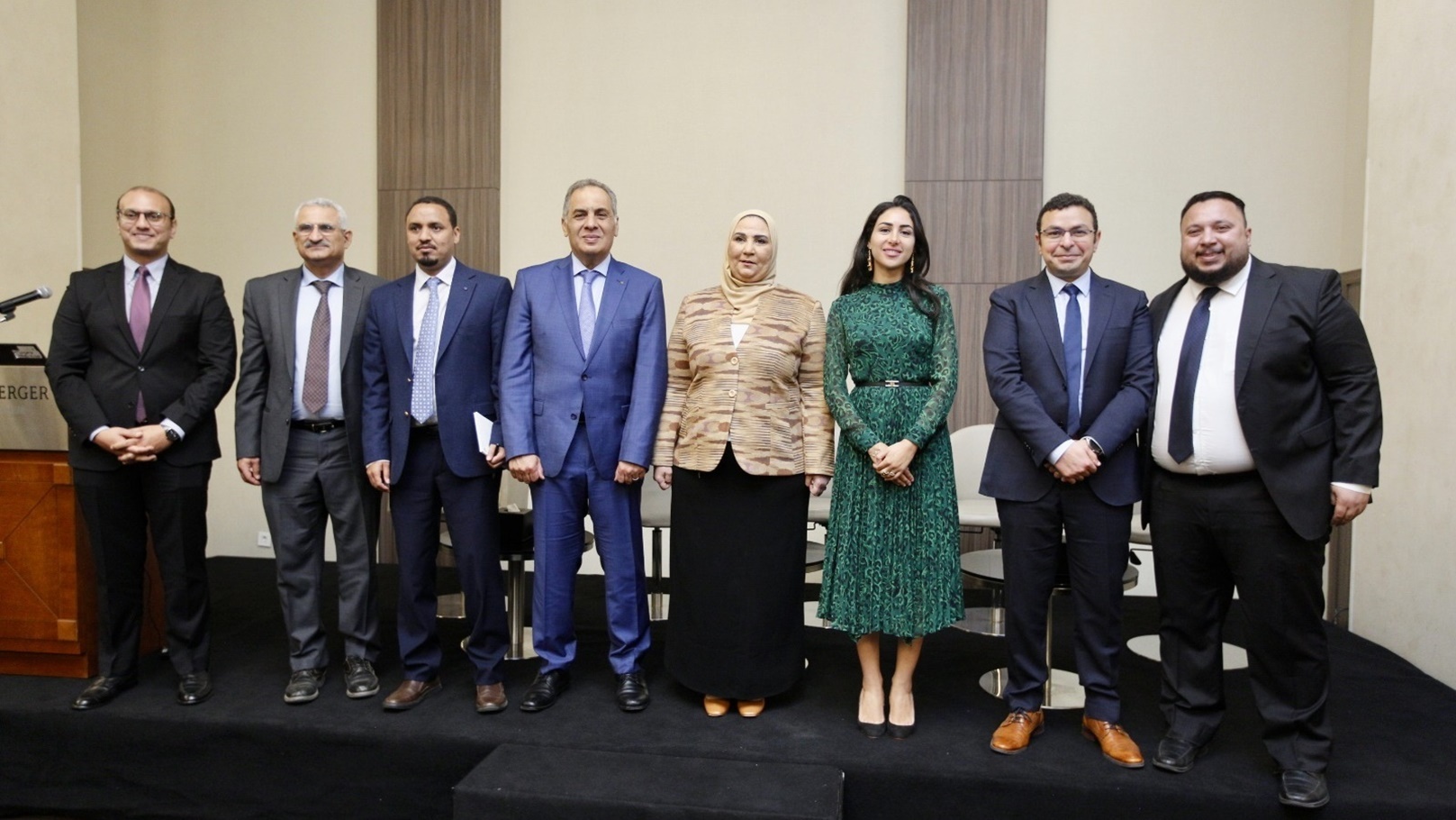 1b25d790-e4e7-46b1-997d-0e73c666149a