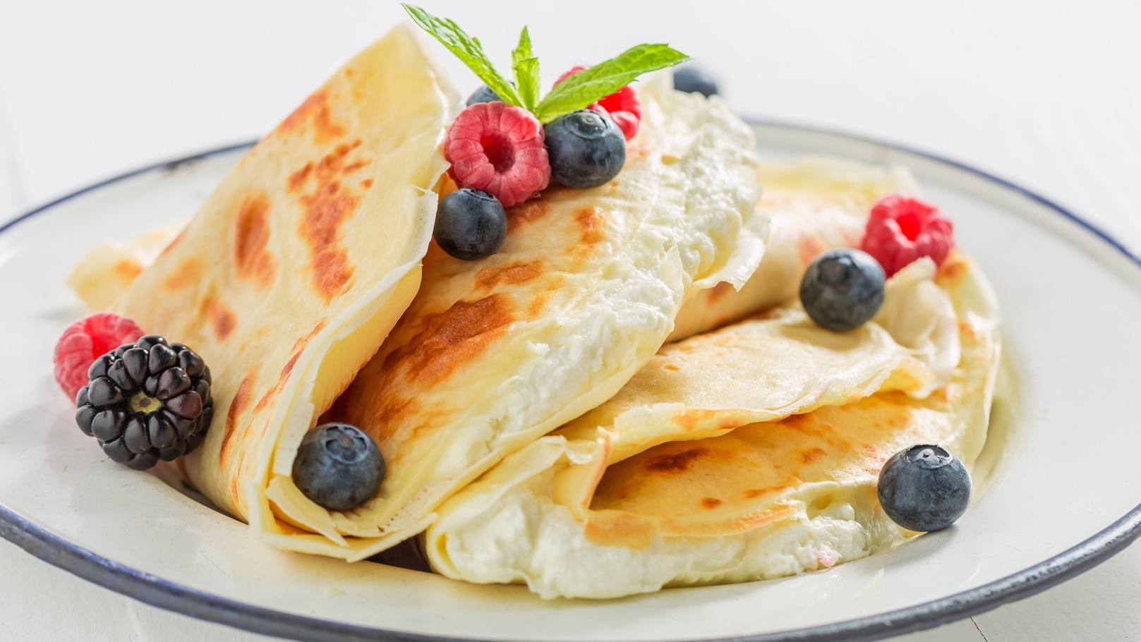 فطائر سورية بحشوات مختلفة