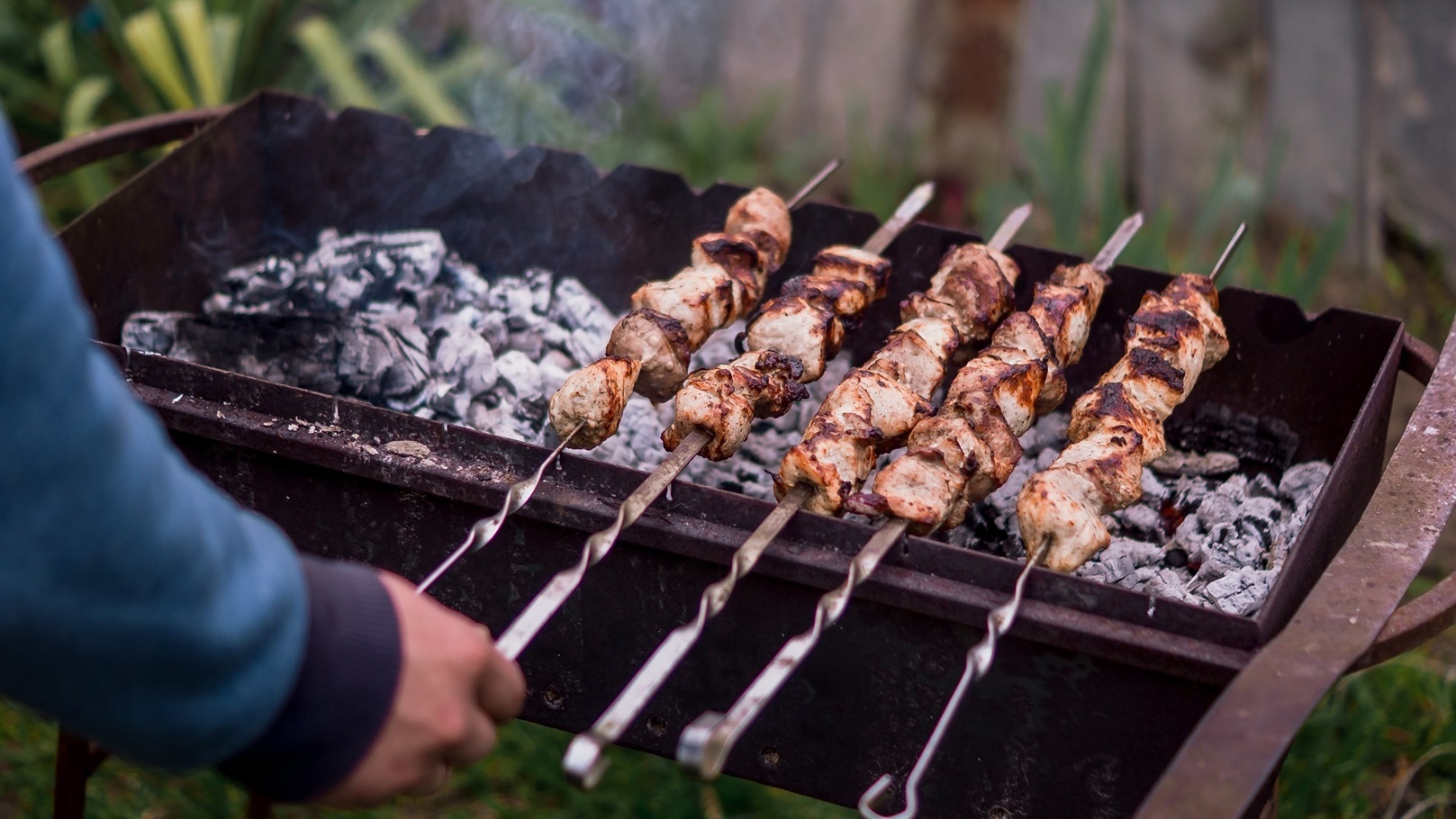 barbecue-2022-06-12-22-20-48-utc