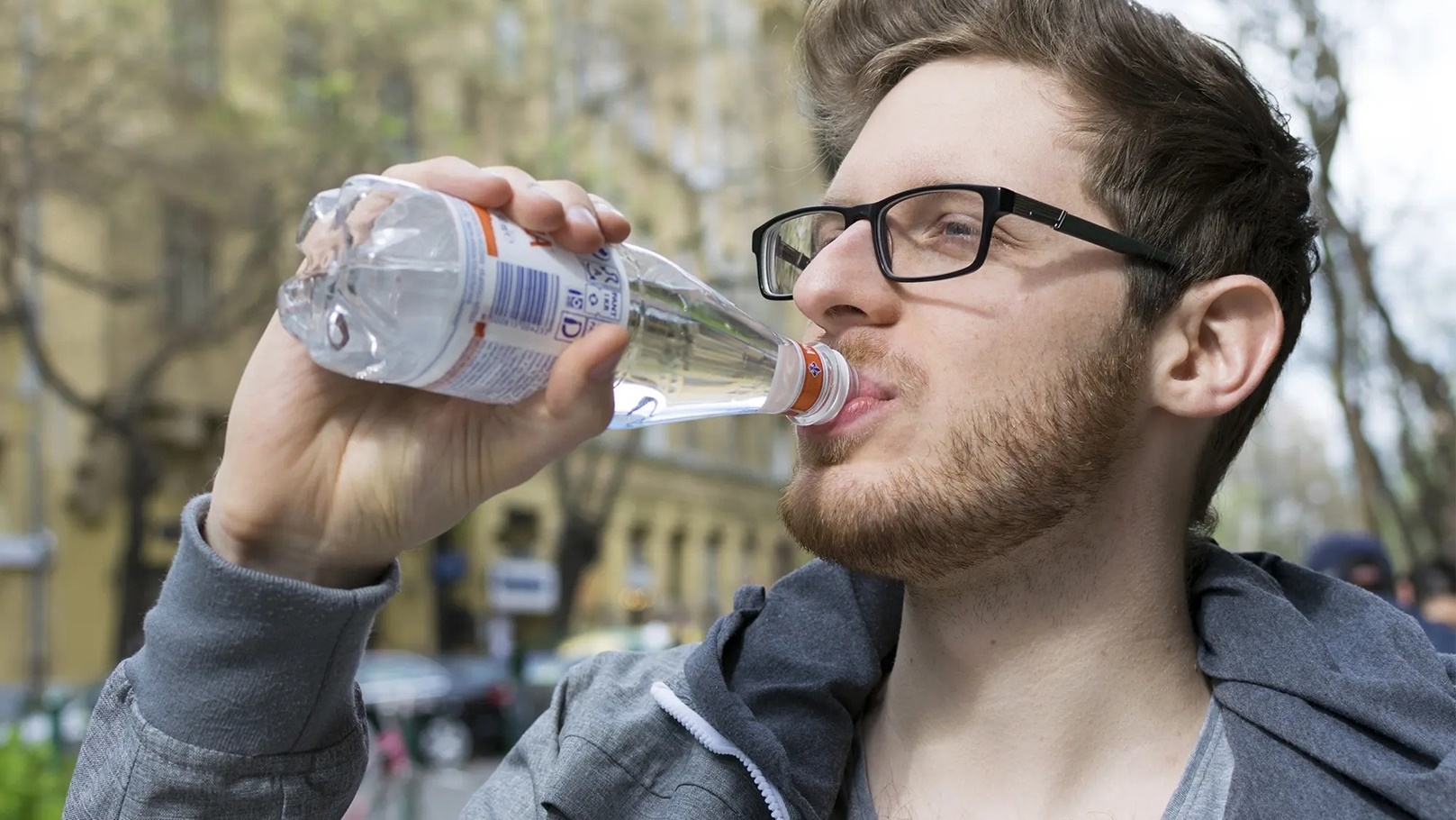 المشروبات الغازية ترطب وتُهضم