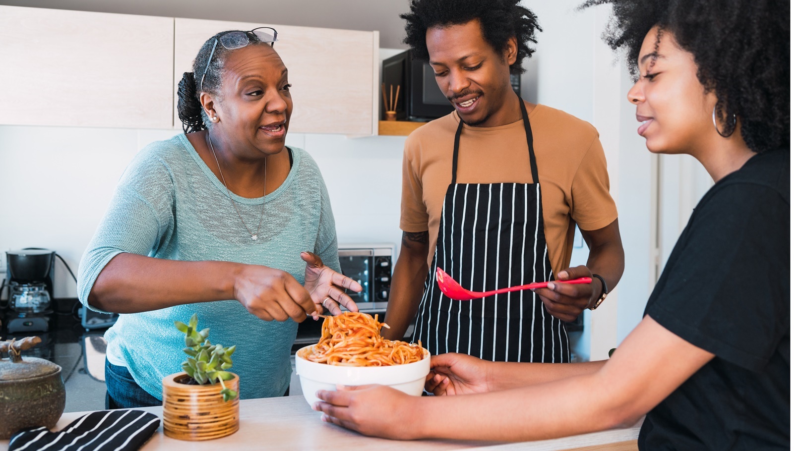 طريقة عمل نودلز بالكاري