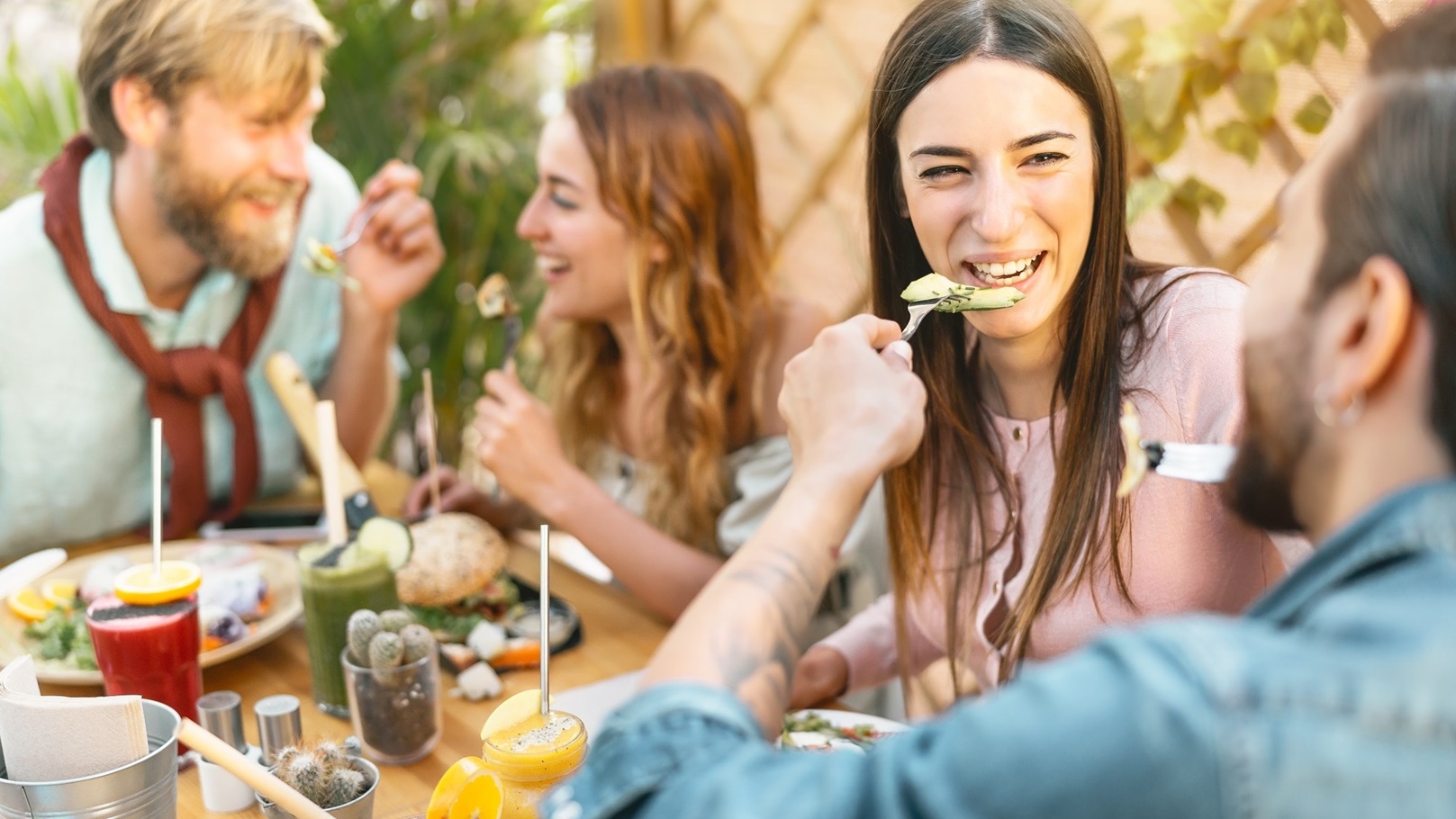 عزومة الأصدقاء