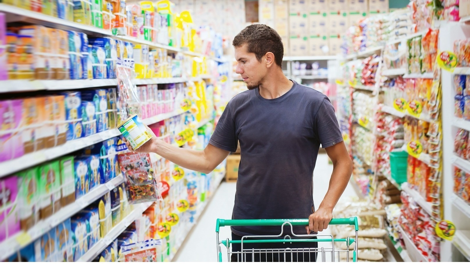 التسوق في المتاجر