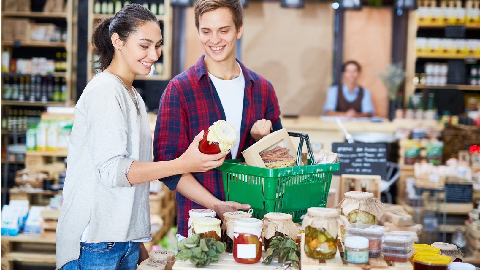 couple-in-supermarket-2021-09-24-03-37-50-utc
