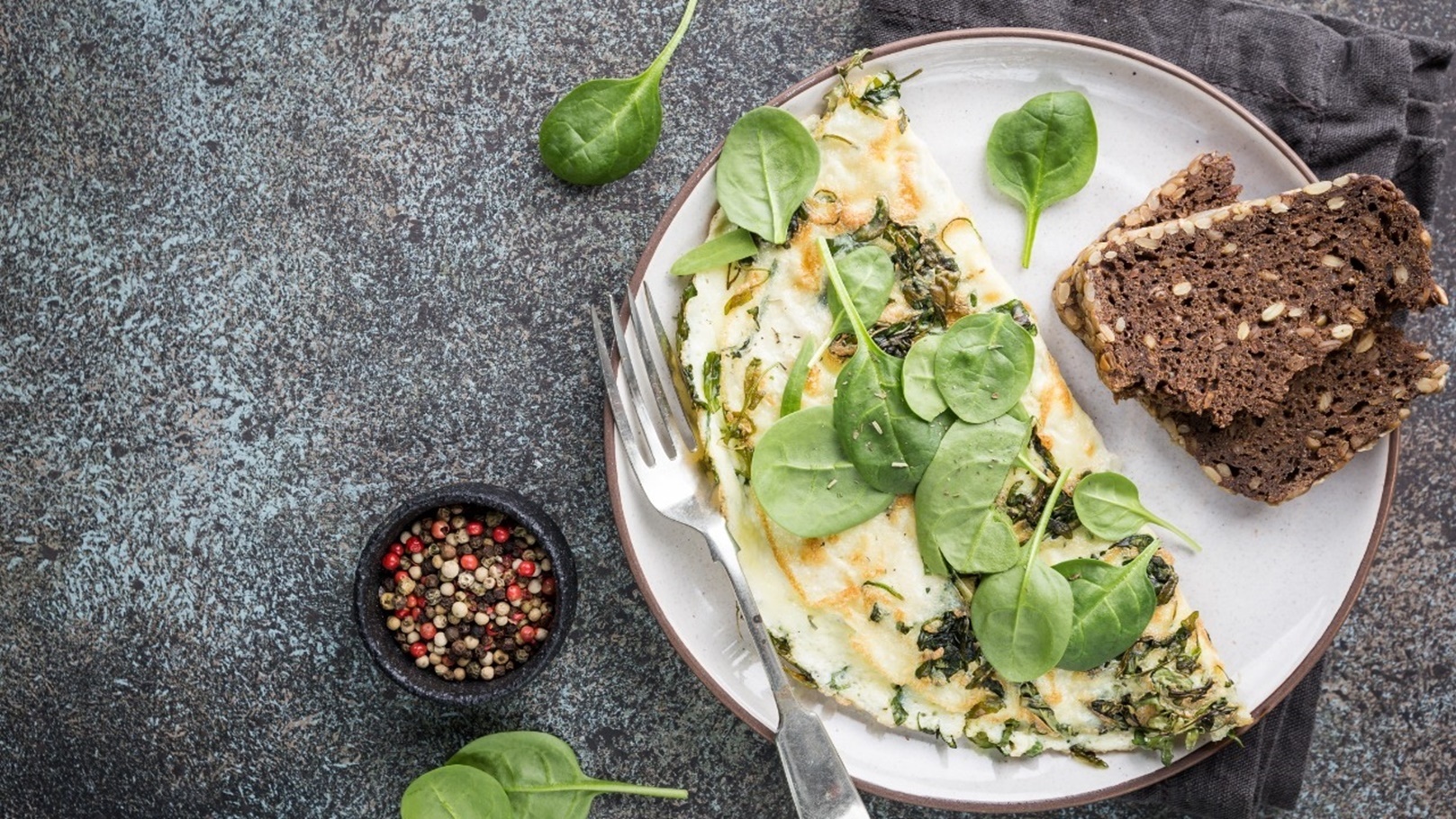 طريقة عمل أومليت بالجبن للكيتو دايت