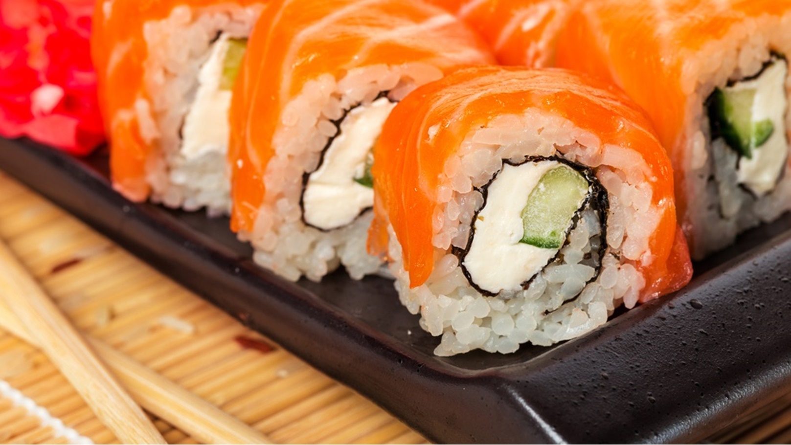سوشي-825x510