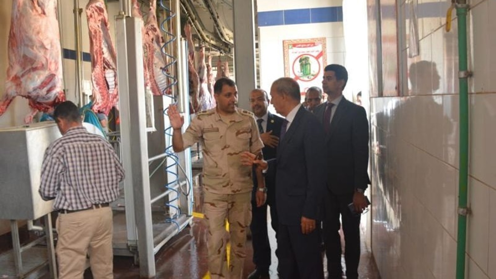 محافظ القليوبية ورئيس جامعة بنها يتفقدان مجازر المحافظة ومتابعة استقبال الأضاحي