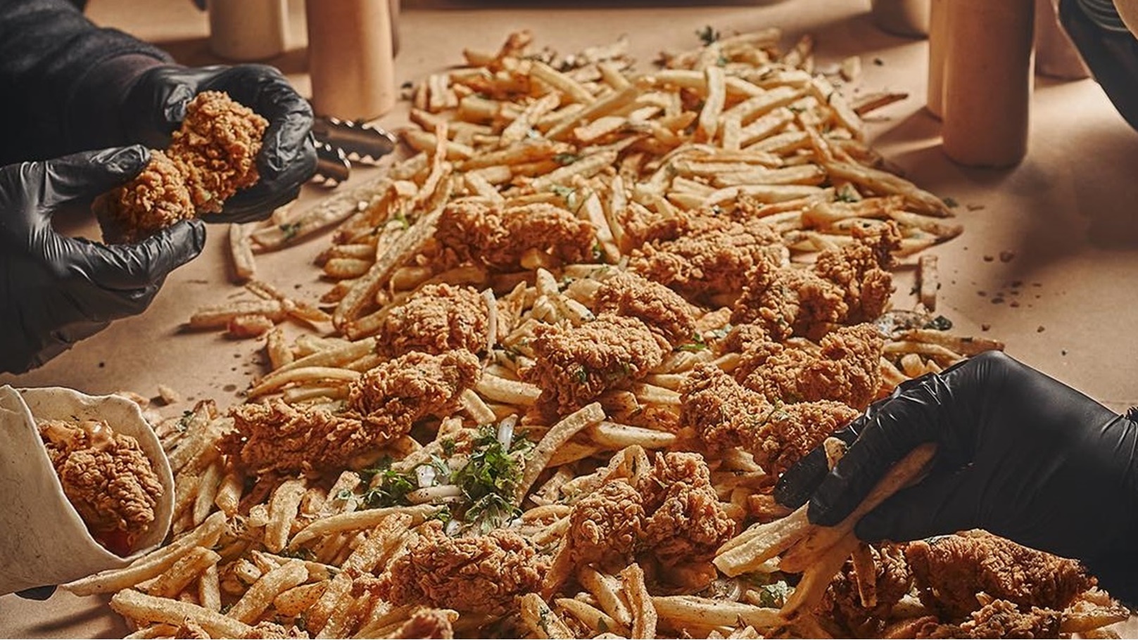 330924899_882750363001358_2946619363115435703_n