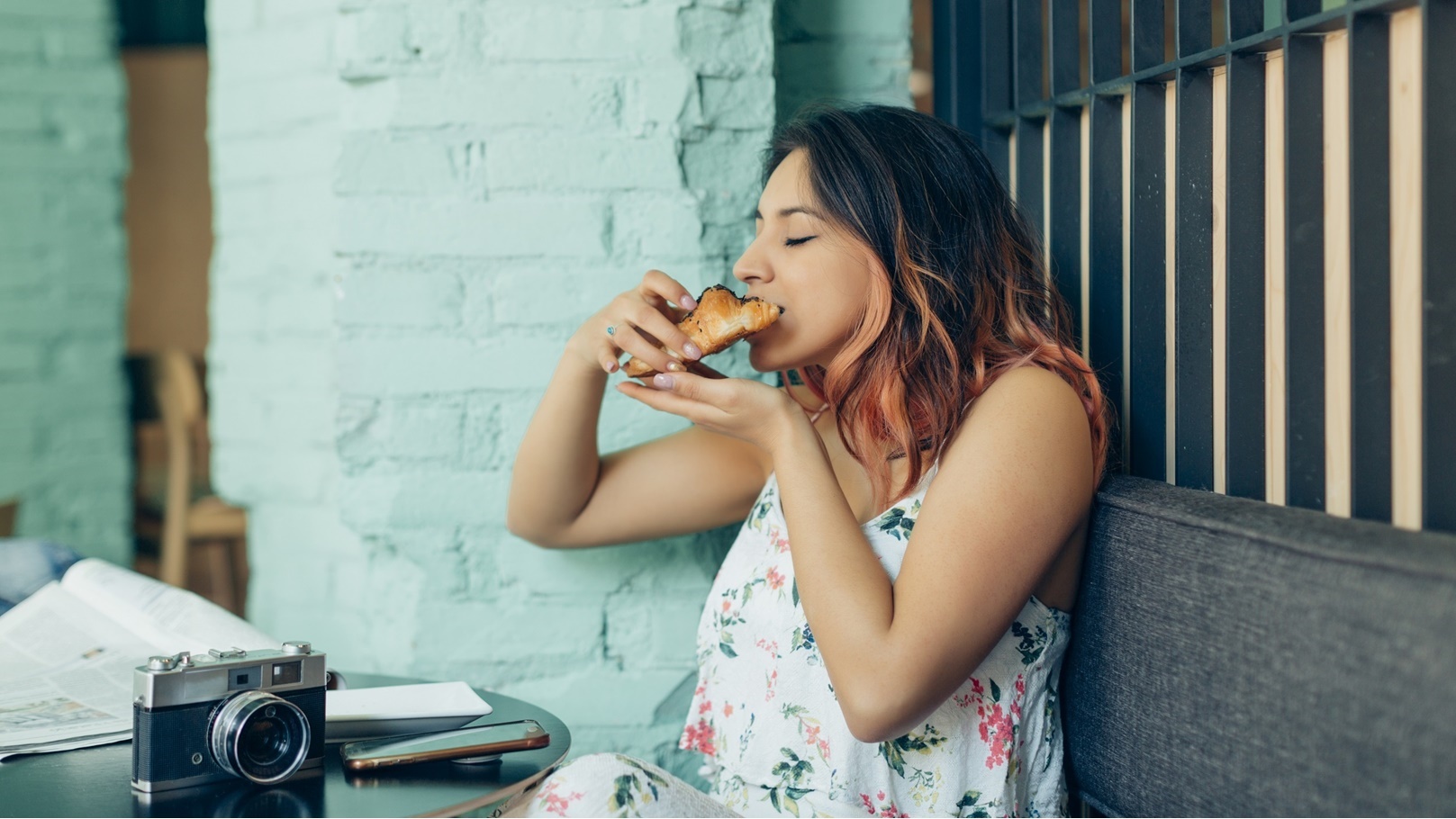 breakfast-at-cafe-2022-01-19-00-20-34-utc