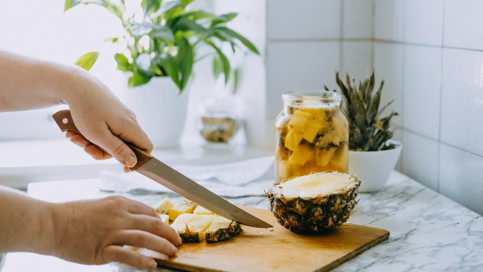 Pineapple and lemon juice
